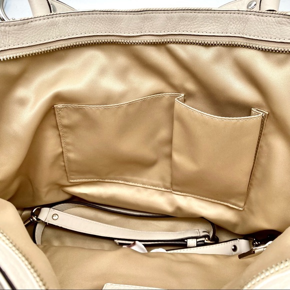 EUC Coach Campbell Signature Izzy Ivory Shoulder Bag - Picture 13 of 15